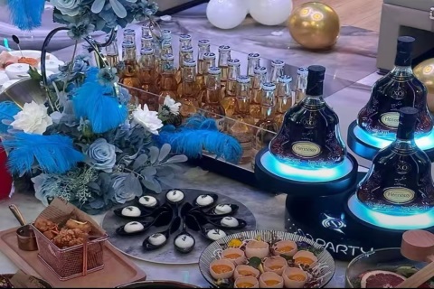 <strong>太原夜场招聘模特,太原君悦荟KTV招聘酒水促销员</strong>